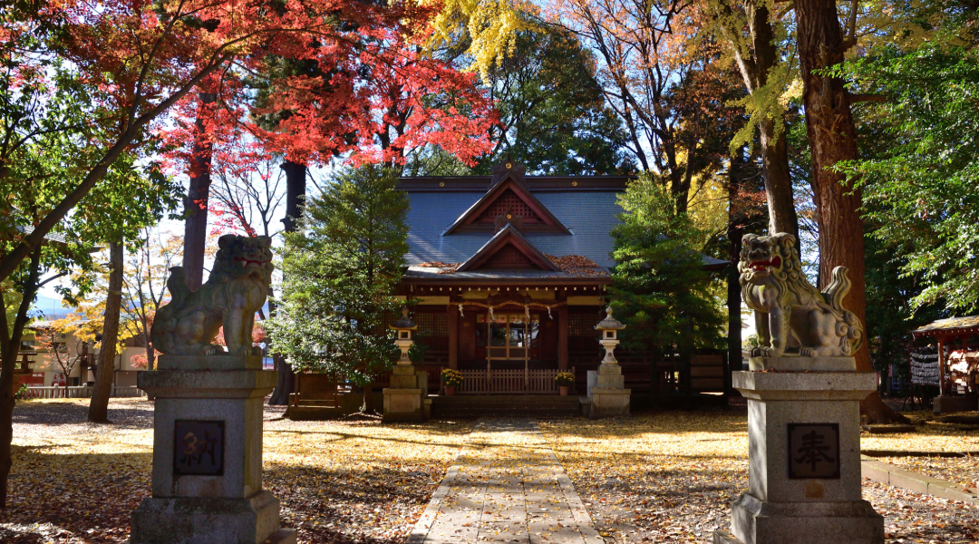 紅葉の牛倉神社