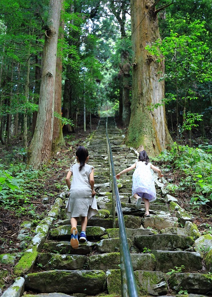軍刀利神社