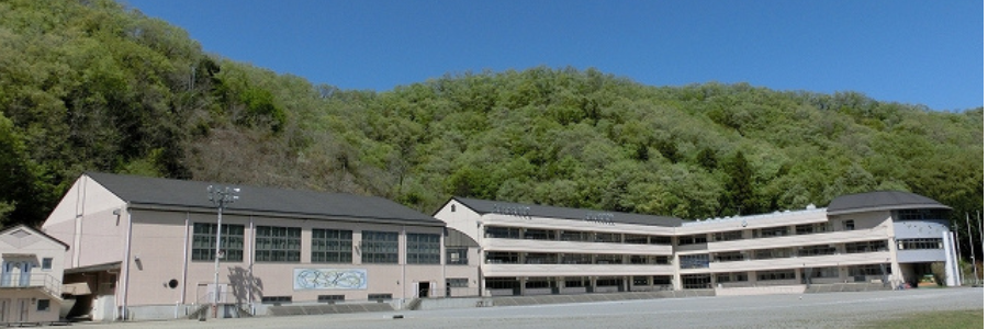 上野原西中学校のタイトル画像